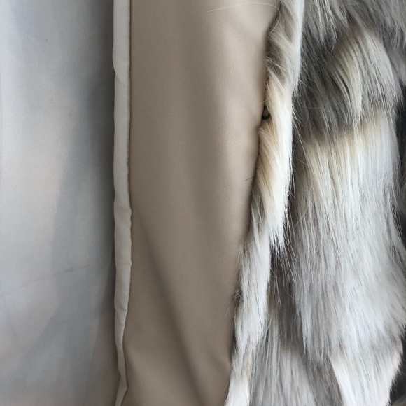 HP 🎉 Faux Fur Pocketed Coat - Picture 8 of 8